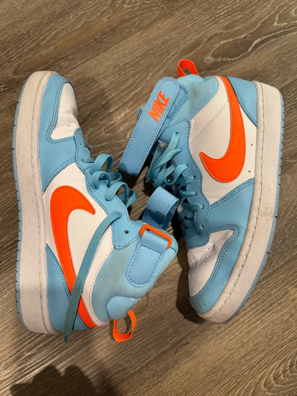 Nike Court Borough Mid 2 Big Kids' size Y7